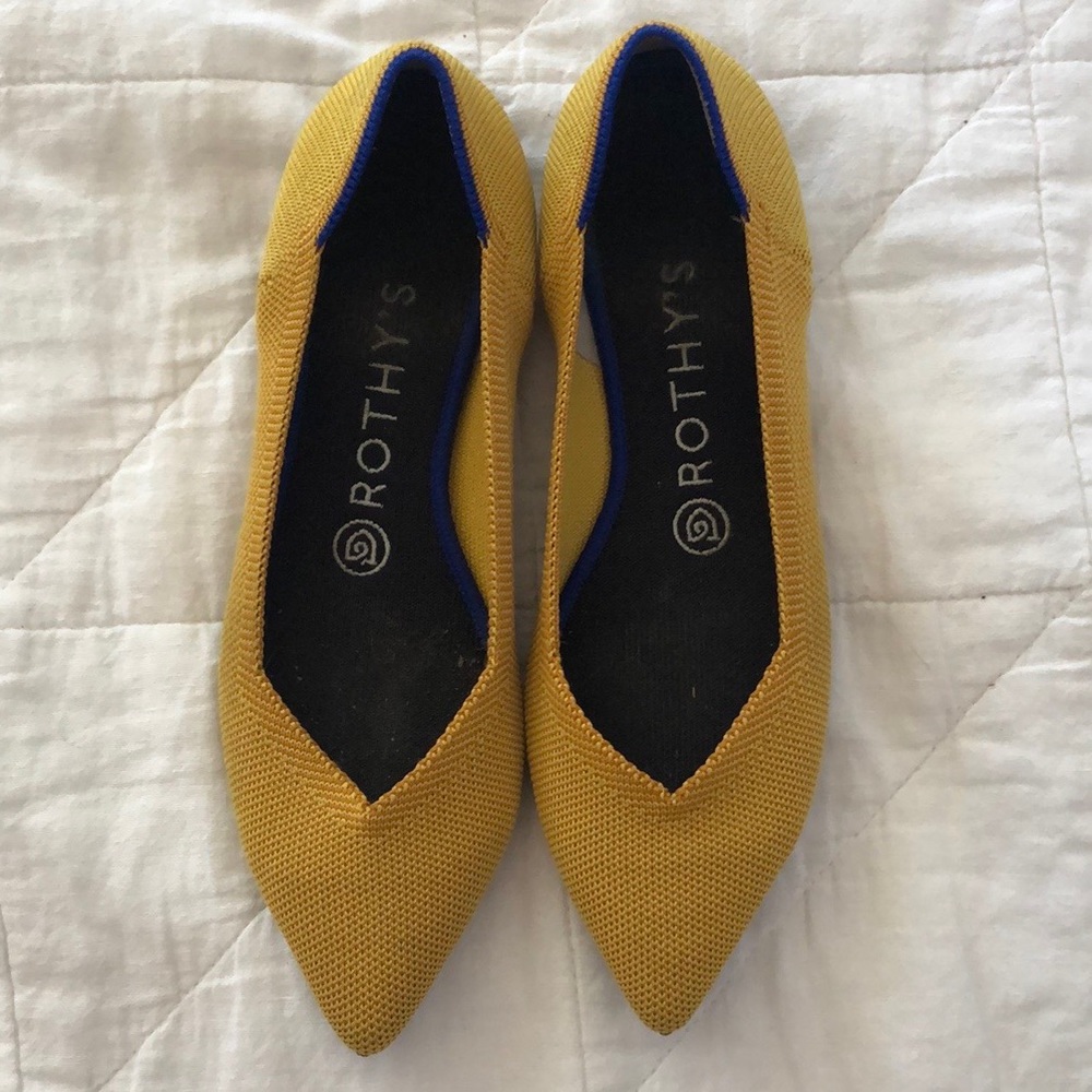 Rothy’s The Point in Retired Marigold. Size 7.5